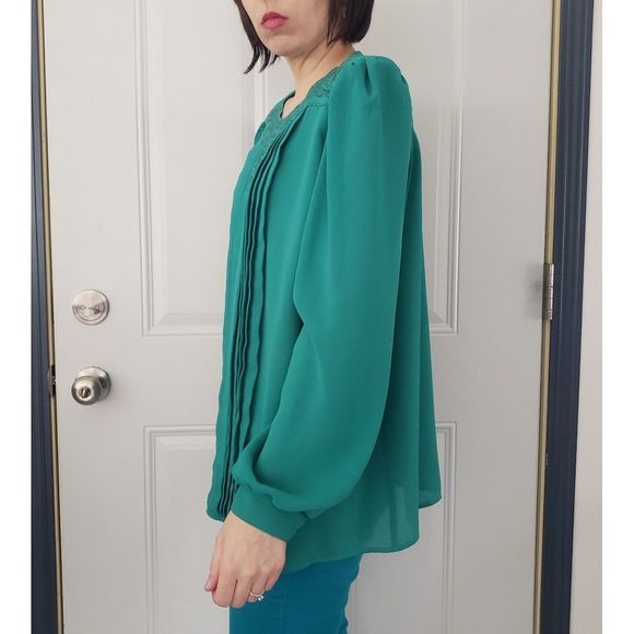 80s‎ Green Pleated Blouse - Picture 2 of 4
